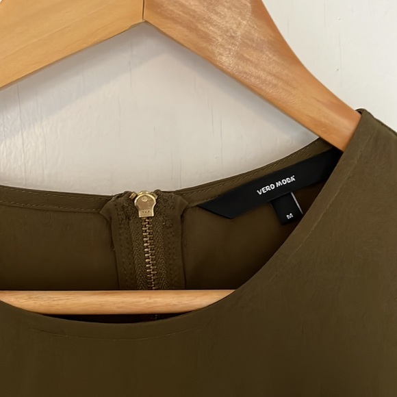 Vero Moda Green long sleeve dress - Picture 2 of 5